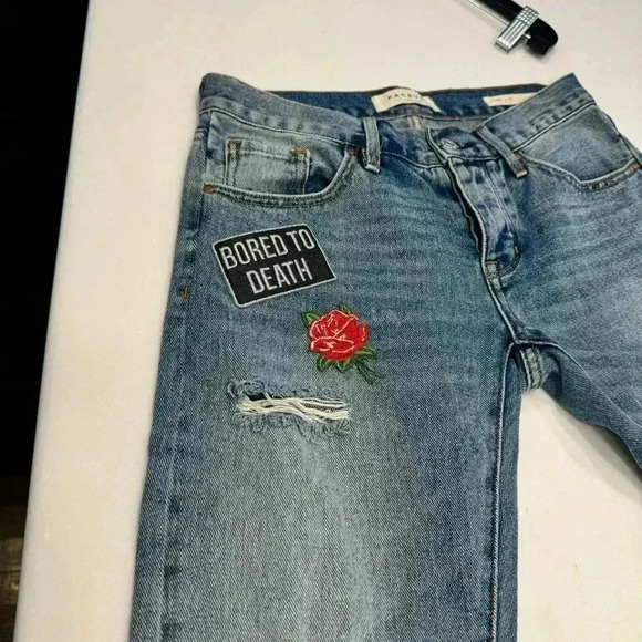Pacsun patched girlfriend jeans, patches, distressed, raw hem. Size 24 - Picture 9 of 16